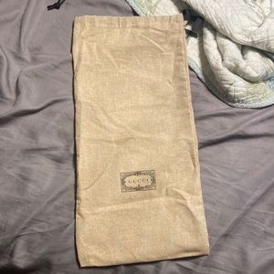 Gucci dust bag with booklet **
